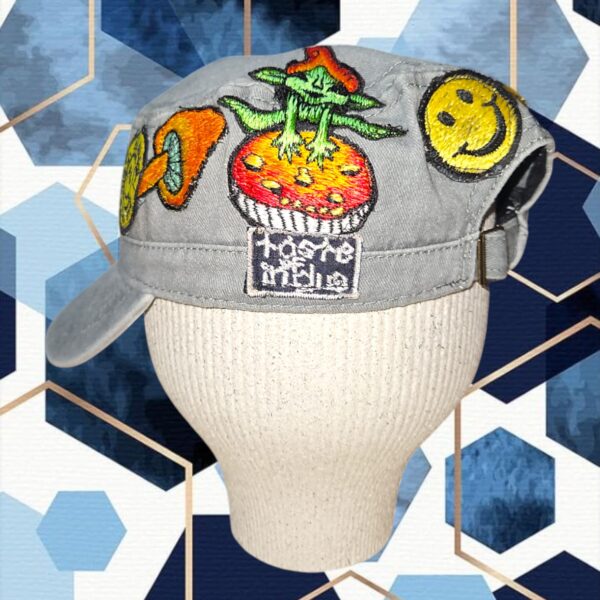 כובע קסקט - Smile Shroom